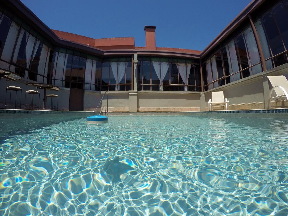Hotel Posada La Comandancia Melo Bagian luar foto